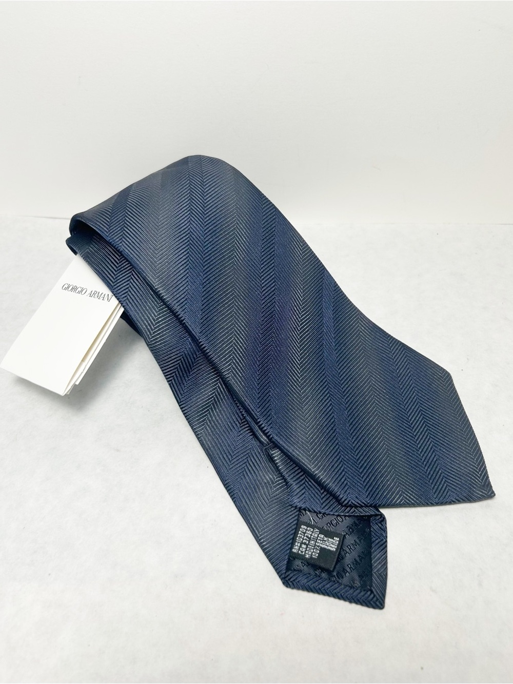 Giorgio Armani Blue/Gray Herringbone Jacquard Silk Tie with Tags and COA